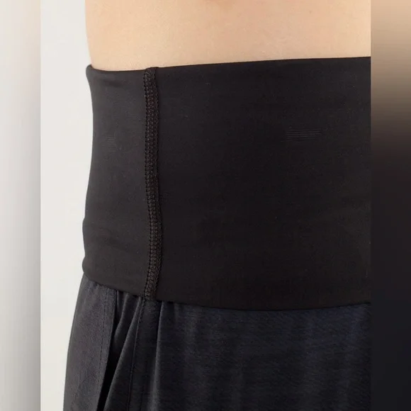 Lululemon Om Pant Commuter Denim Black / Black (Gray/Black) - Picture 6 of 15